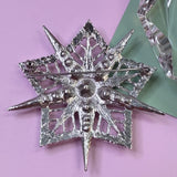 Vintage Crystal Starburst Brooch – Silver Tone Statement