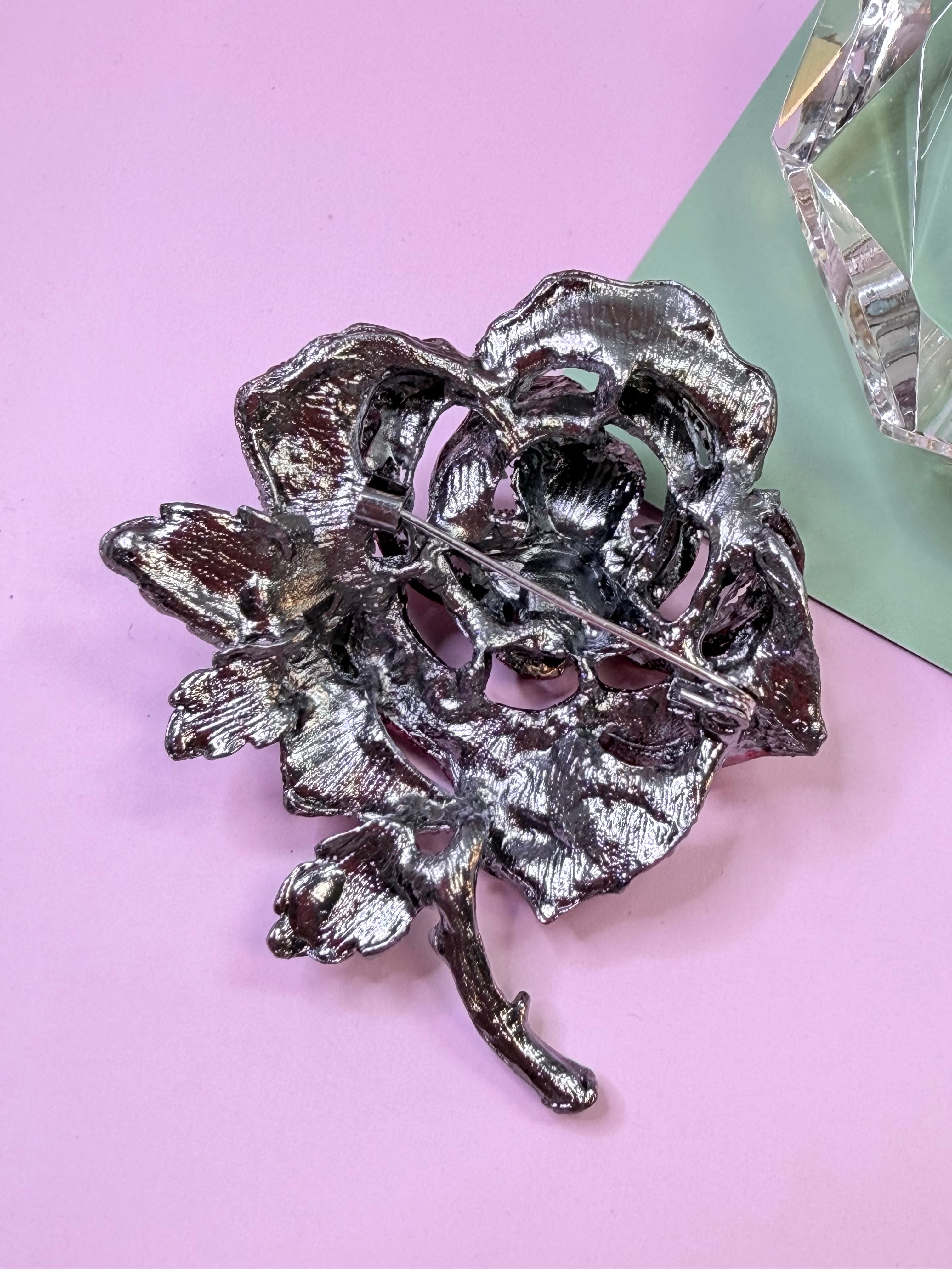 Vintage Red Rose Crystal Brooch – Sculpted Statement Piece