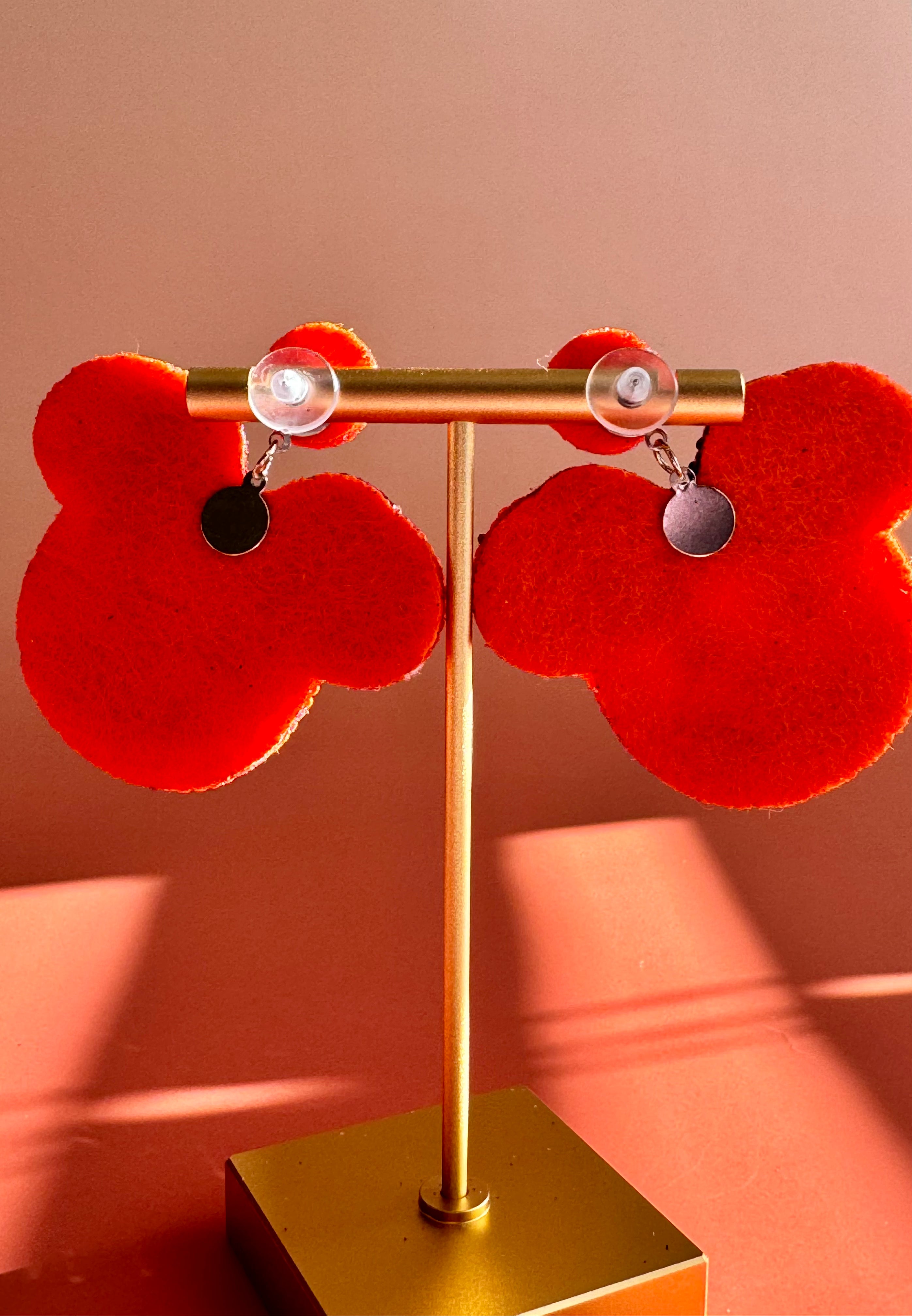 Handmade Minnie Pumpkin Earrings: Beaded Jack O' Lantern Dangle